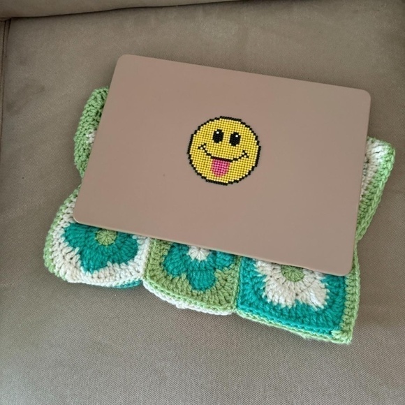 Flower Crochet Computer Laptop Sleeve Case - Picture 2 of 7